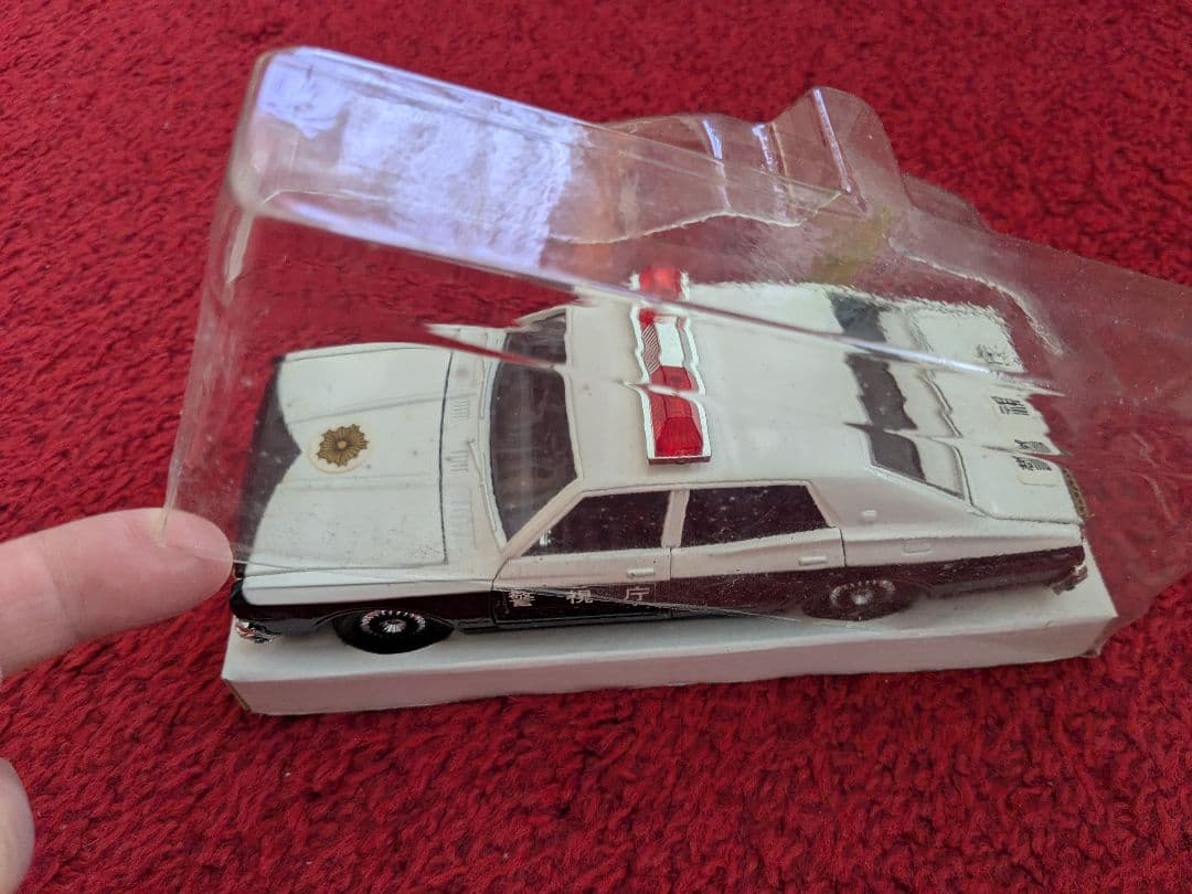 ニッサンセドリック4ドアパトカー