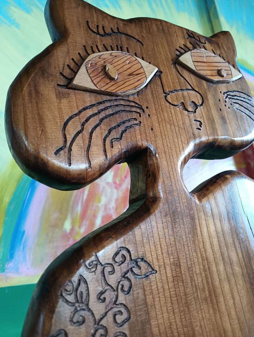 特大　猫型　木製アート彫刻　玄関先など幸せ招く猫