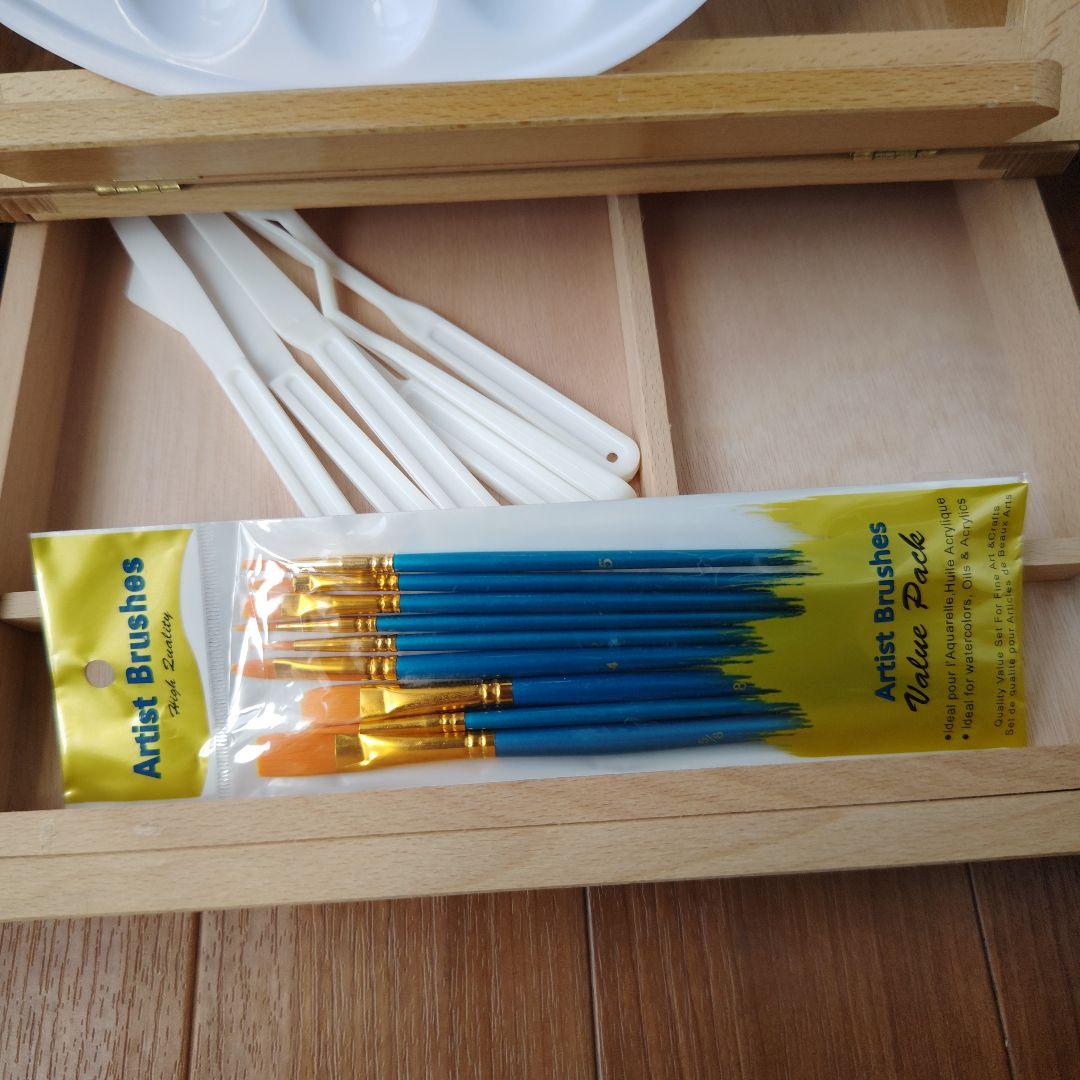 油絵具36色セットと木製イーゼルセット未使用
