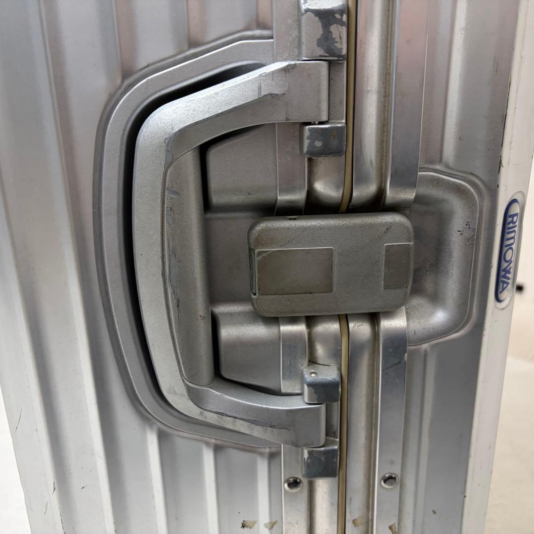 リモワ トパーズ アルミニウム ダイヤルロック式 2輪 スーツケース シルバー