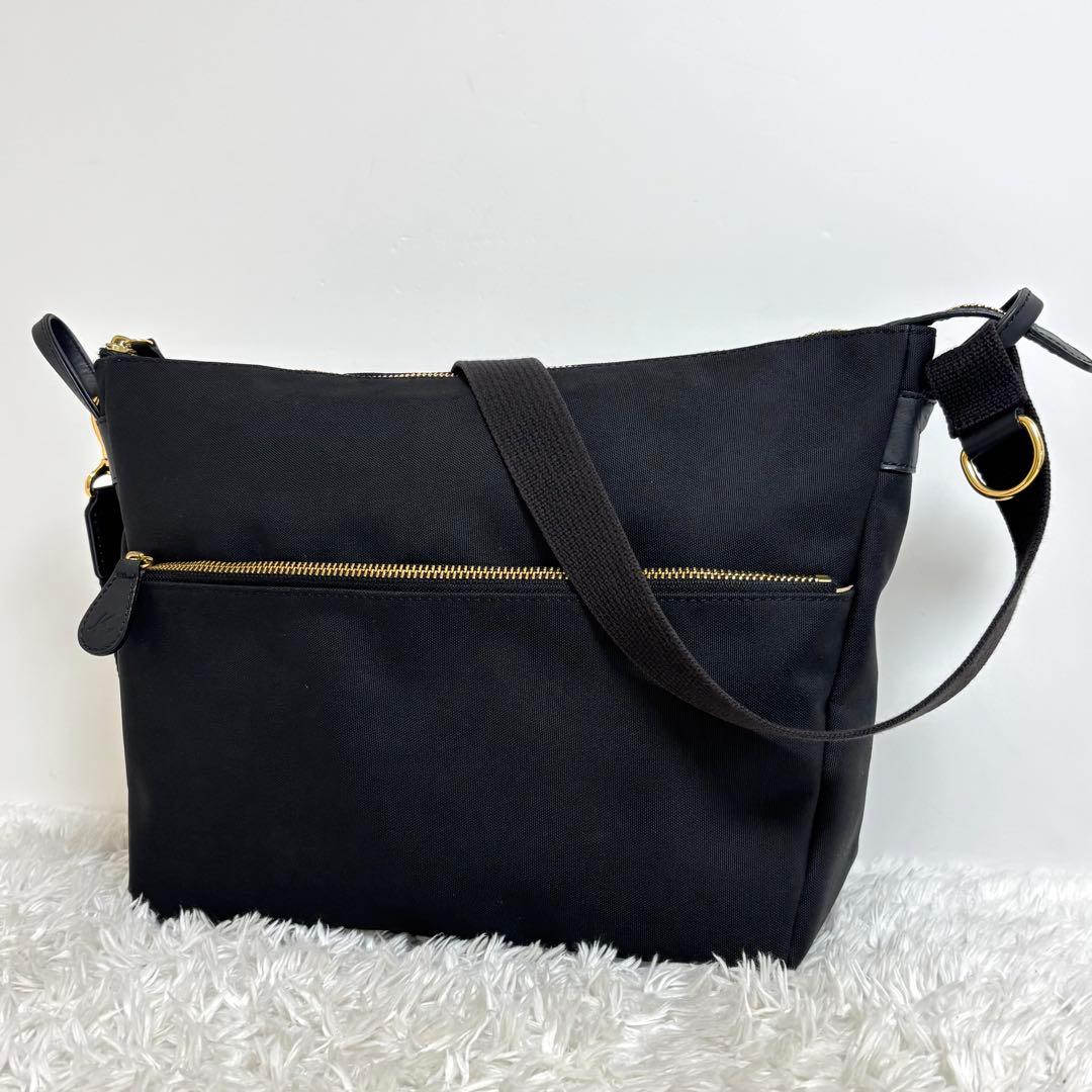 【美品】 Kitamura キタムラ ショルダーバッグ クロスボディ