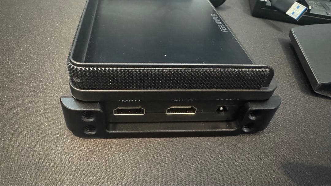 FEELWORLD F6 Plus V2 専用モニターケージ付き