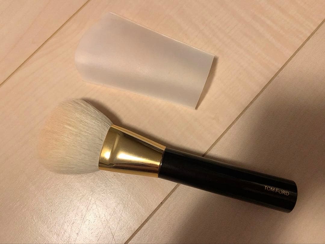 最終価格 TOM FORD トムフォード フェイスブラシ 05