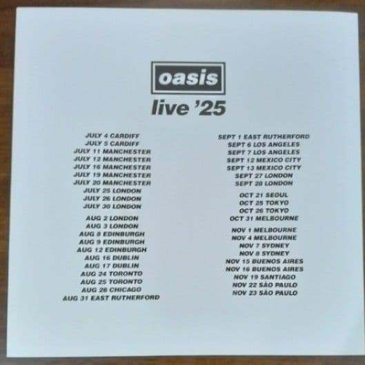 Oasis live '25 パンフレット