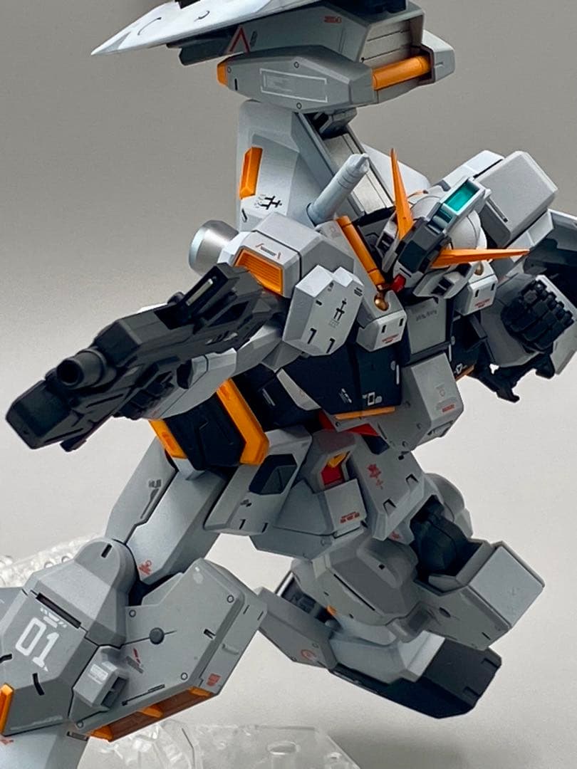 ガンプラ MG ガンダムヘイズル改　ガンプラ完成品　AOZ ゼータガンダム