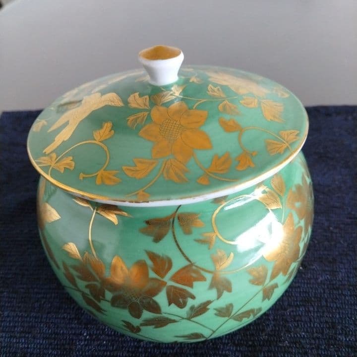 人間国宝吉田美統⭐︎金彩花唐草文 蓋物⭐︎九谷焼⭐︎新品未使用