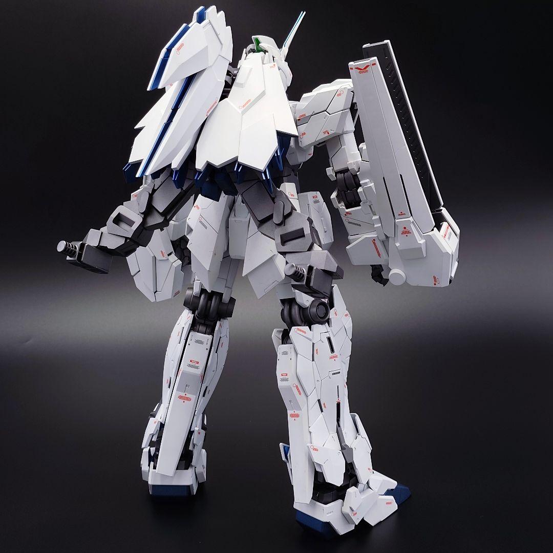 ＰＧ 1/60 ユニコーンガンダム ペルフェクティビリティ　全塗装完成品
