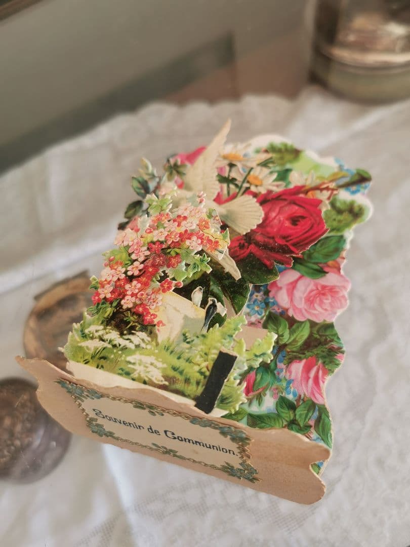アンティークフランス 立体３層カードカニヴェ 聖体式記念 3D薔薇鳩バード勿忘草