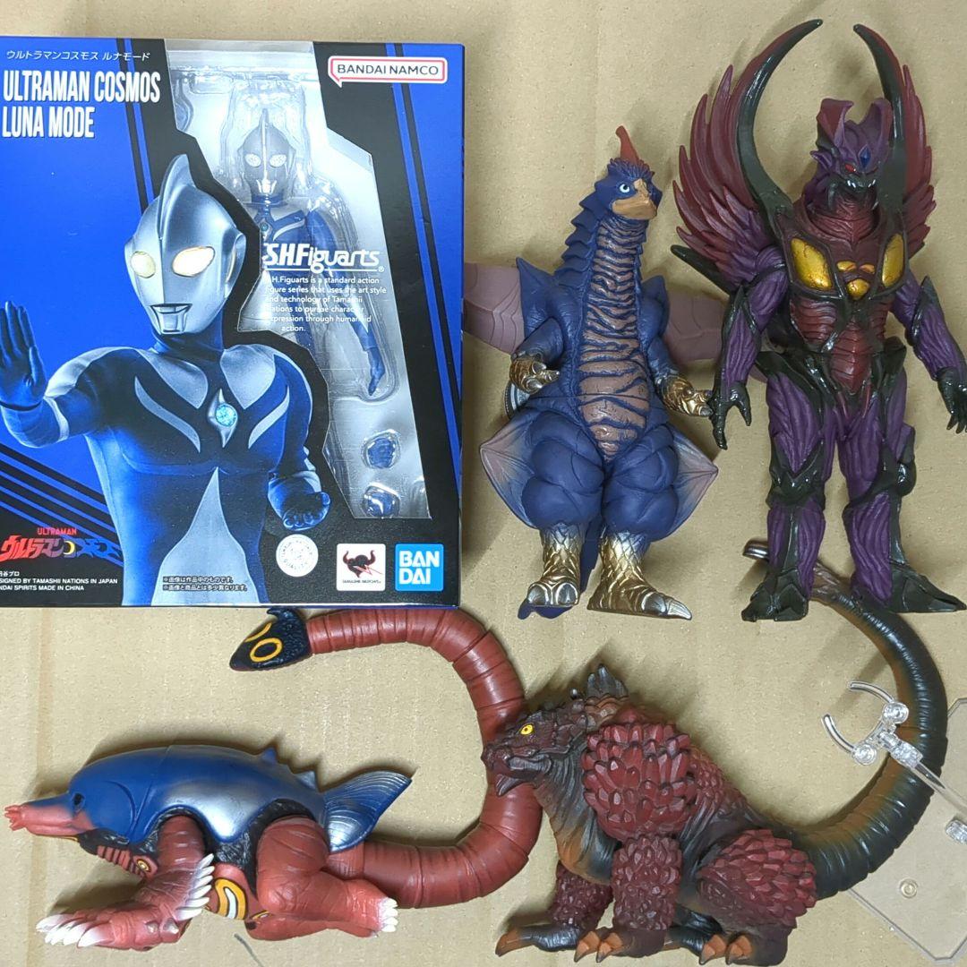 S.H.Figuarts ウルトラマンコスモス＆怪獣 ソフビ4匹＆おまけ
