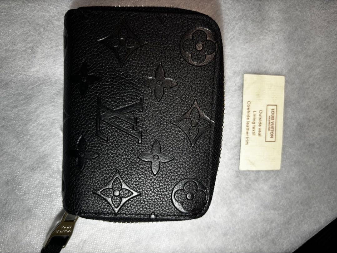 Louis Vuitton ブラックケース