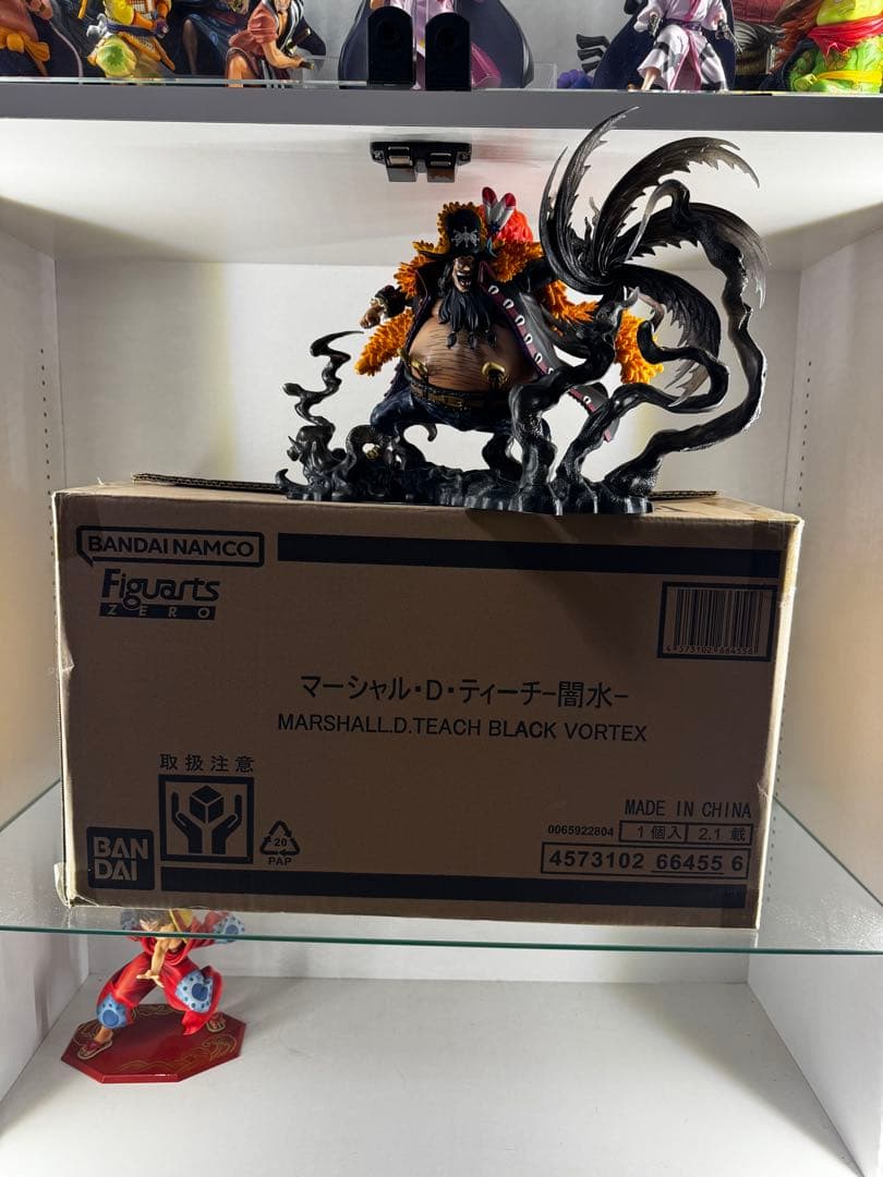 ワンピース　フィギュアーツzero 黒ひげ　ティーチ