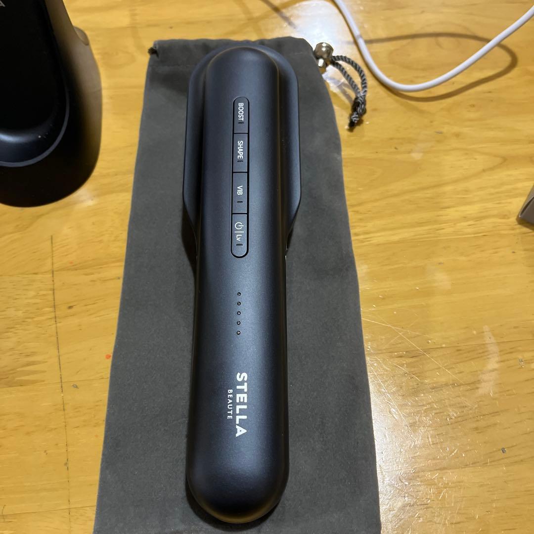 STELLA スマート 美顔器 ブラック　スカルプ