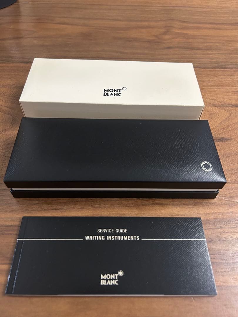 未使用　MONT BLANC ブラックボールペン 本体　プラチナ　クラシック