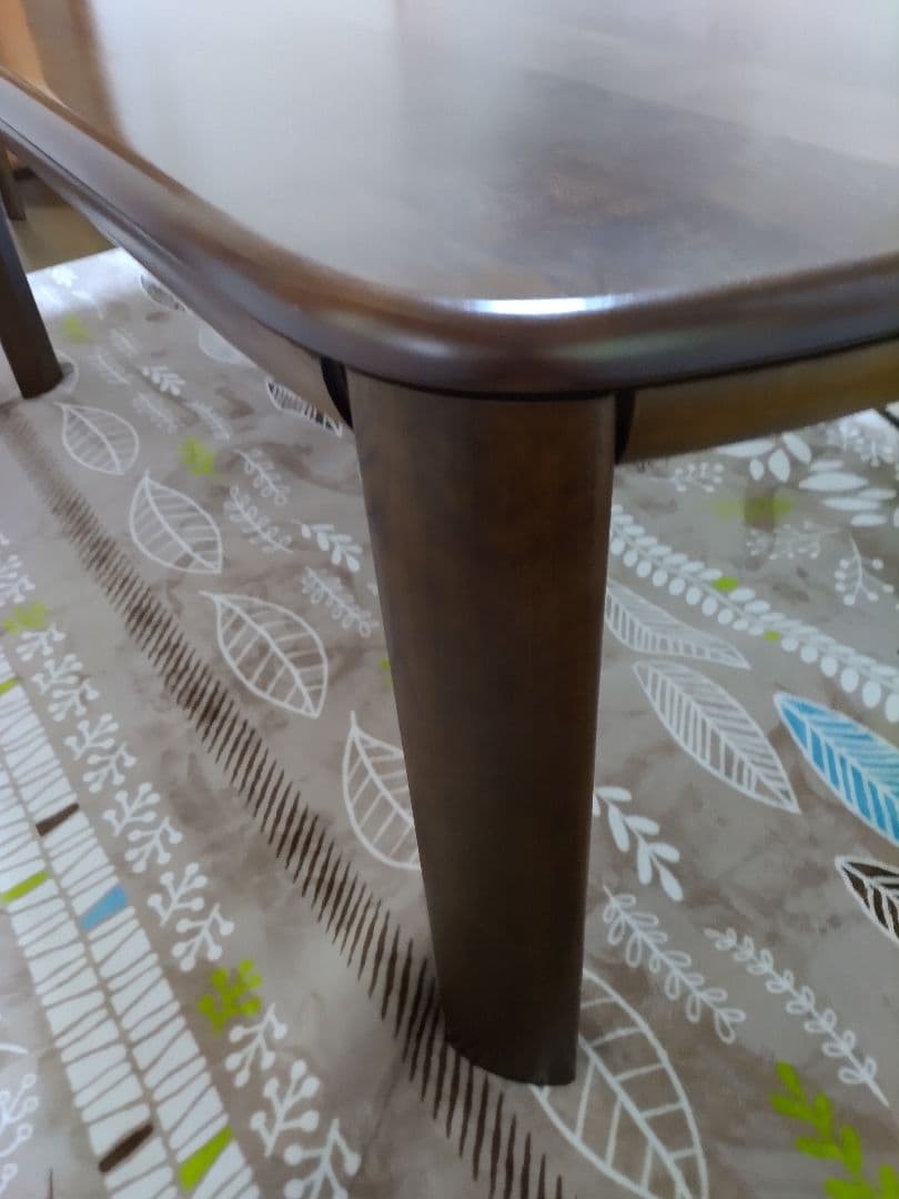 (期間限定価格)カリモク天然木ダイニングテーブル送料込み