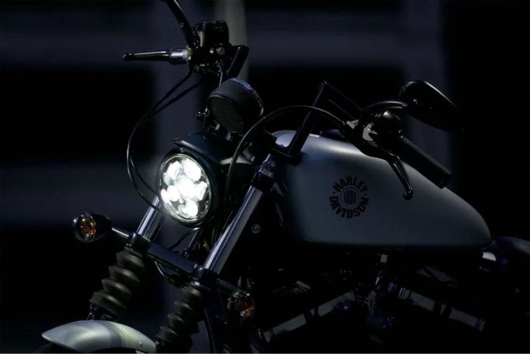 67700145A ハーレー純正　LED ヘッドライト