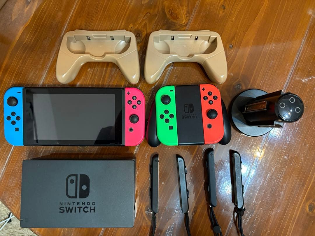 Nintendo Switch 本体 付属品　収納ケース付き