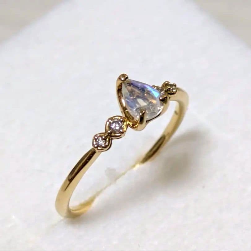 ほ*舗様 K18 10号 ロイヤルブルームーンストーン ペアシェイプ リング