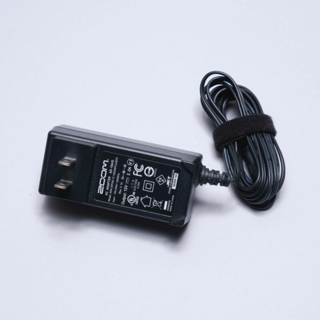 Zoom LiveTrak L-12 デジタルミキサー