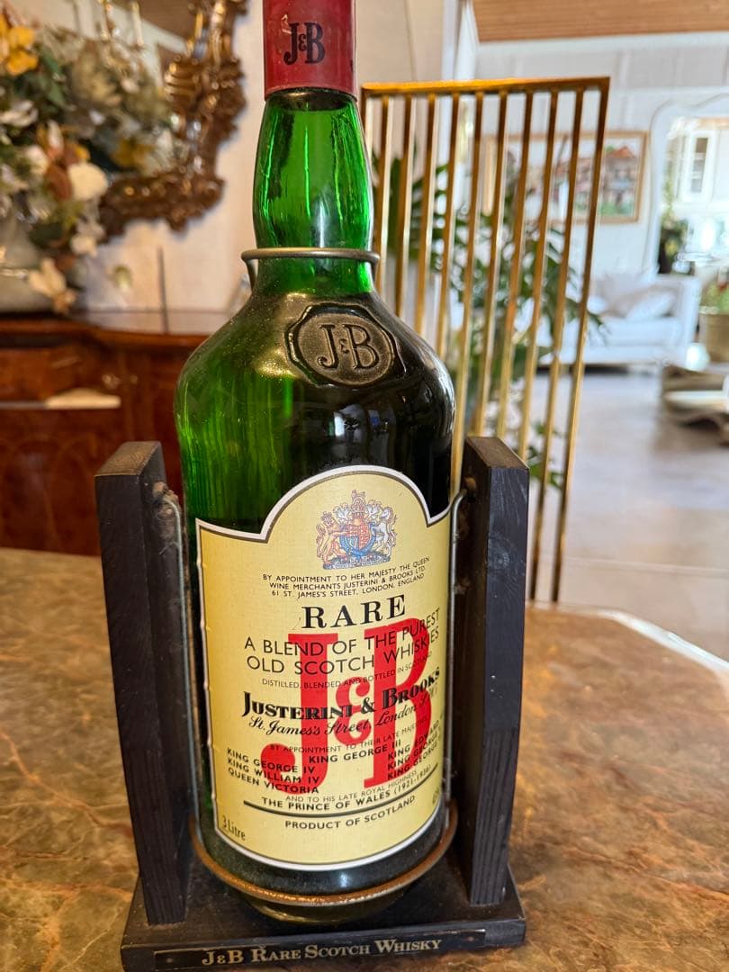 古酒　50年近いJ&B Rare ウイスキースタンドつき値引き可能