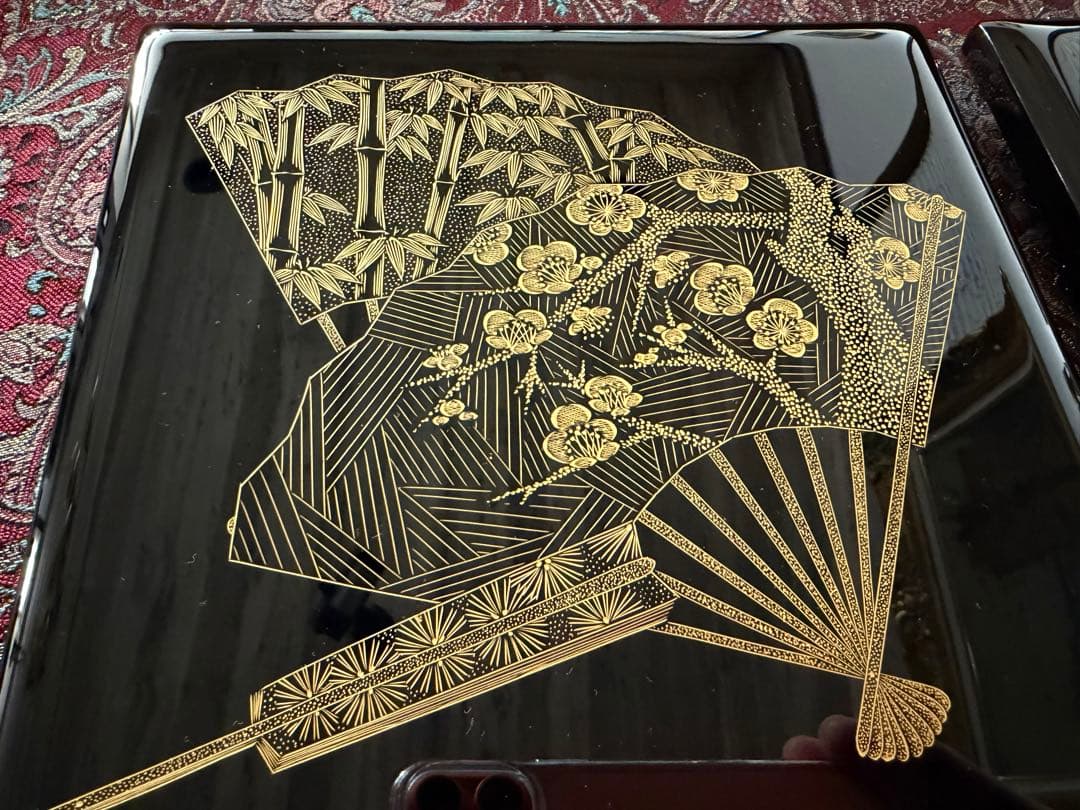 輪島塗（重要無形文化財）沈金二段重箱 重台付 木製共箱付き