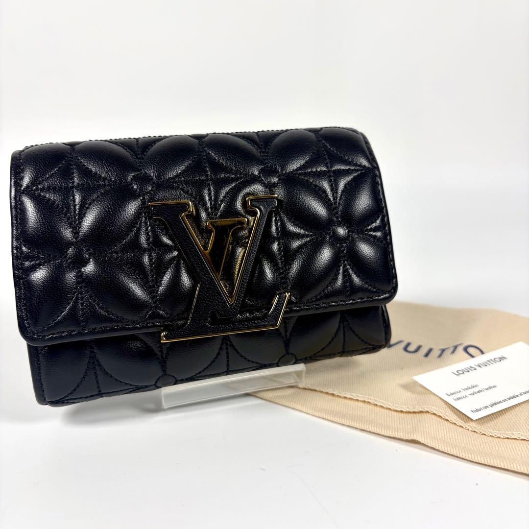 【未使用級】ルイヴィトンポルトフォイユカプシーヌコンパクトキルティングフラワー