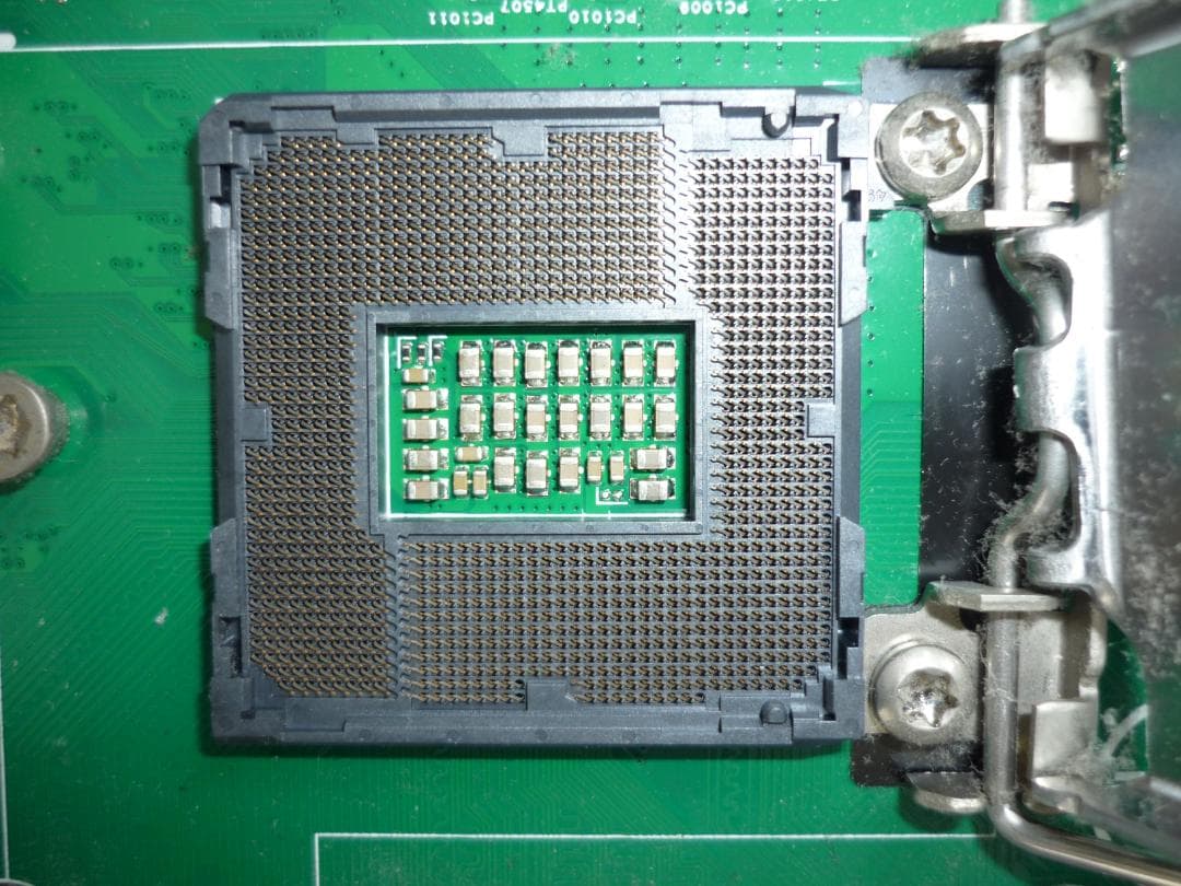 DELL VOSTRO3470 第8世代 i3-8100 メモリなし/HDDなし