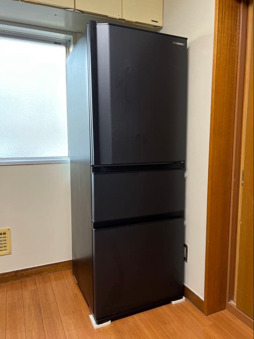 TOSHIBAブラック 3ドア冷蔵庫