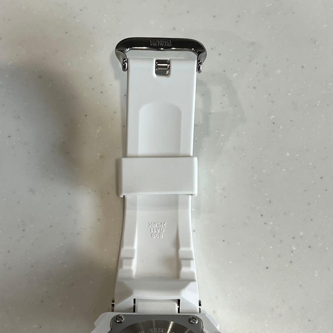 【極美品】G-SHOCK GST-W310　ホワイト　電波ソーラー　腕時計