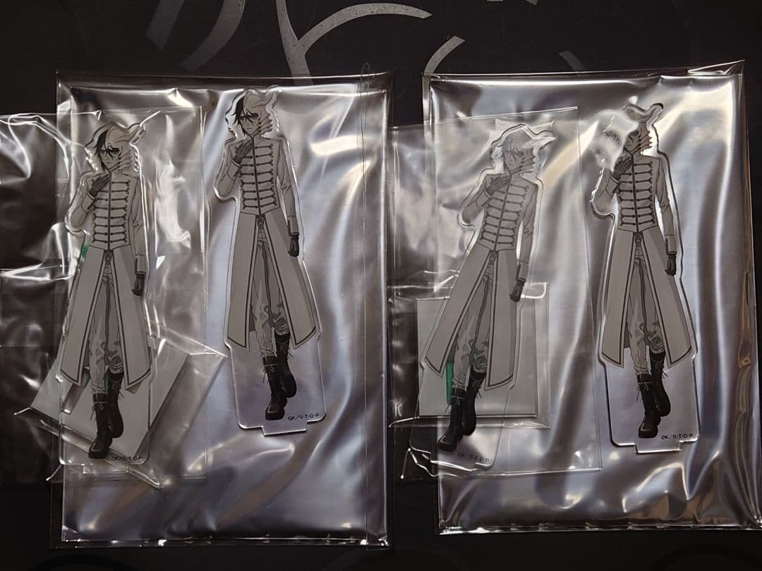 BLEACH ウルキオラ アクリルスタンド 4点