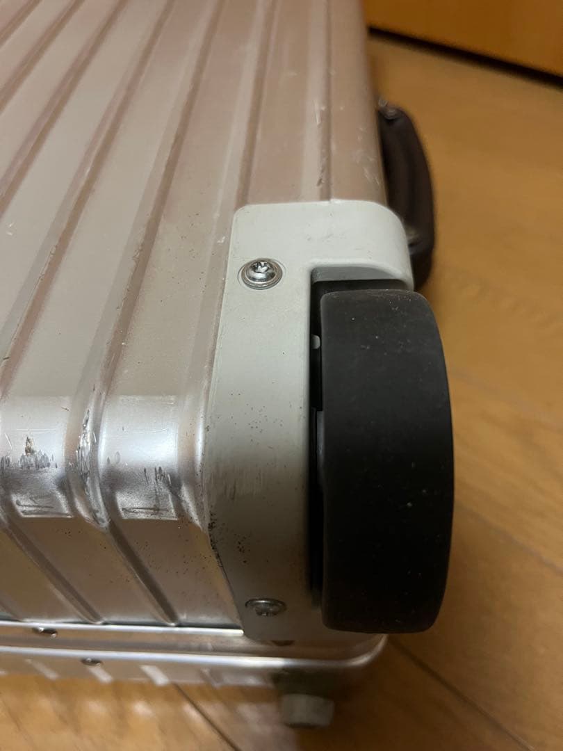 廃盤　RIMOWAクラシックフライト2輪 キャリーケース 33ℓ 機内持ち込み可