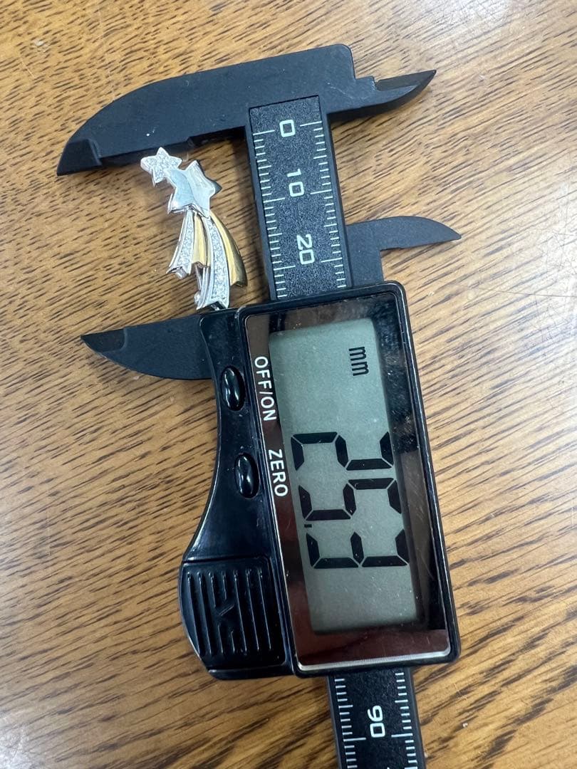 ショー　ヤマガタ　ブローチ　k18 pt900 ダイヤ　総重量約5.4g 保証書