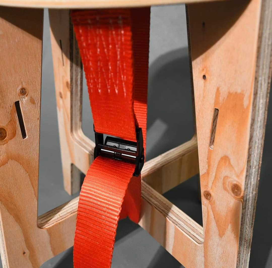 禁断コラボスツール サンゾー工務店×デバイスワークス