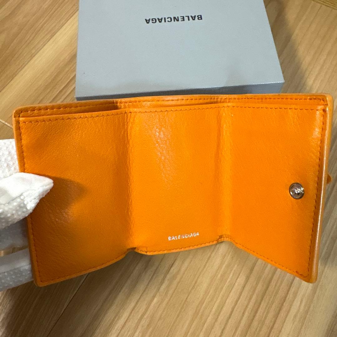 本日可能♡よつば ♡♡♾【霊視】 BALENCIAGA 三つ折り財布