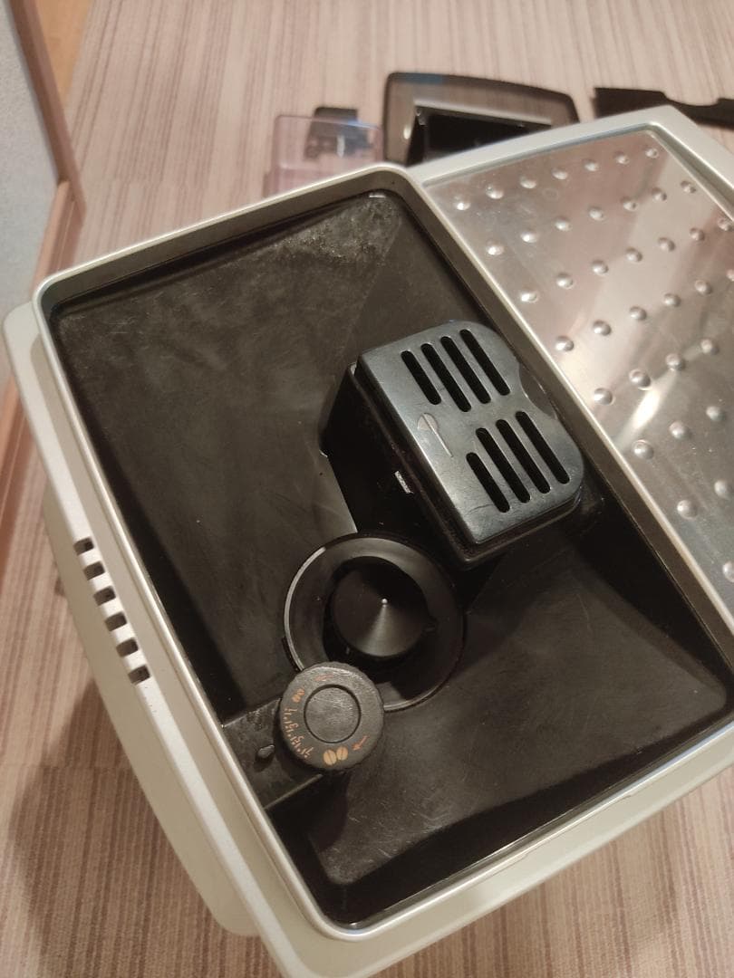 【ジャンク品】デロンギ マグニフィカSカプチーノ ECAM23460S