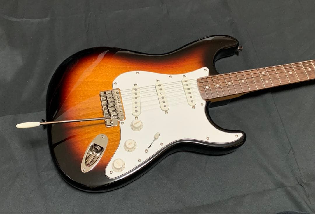 ギター Squier Classic Vibe '60s Stratocaster