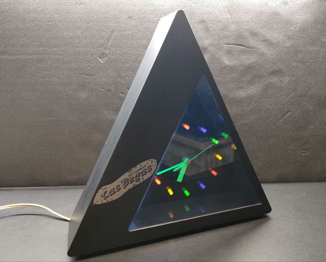 【希少】 置時計（三角型） ネオンライト レトロ 鹿野漆器株式会社ヴィンテージ