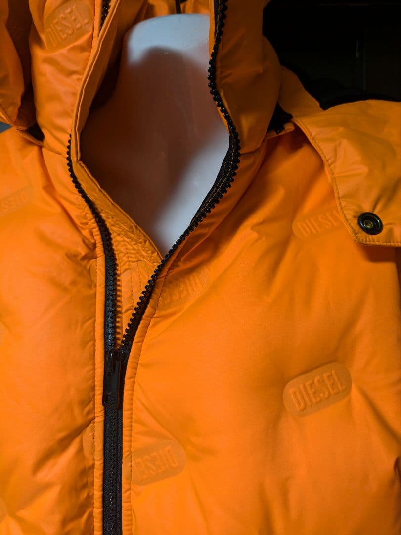 【新品同様】DIESEL オレンジ ダウンジャケット