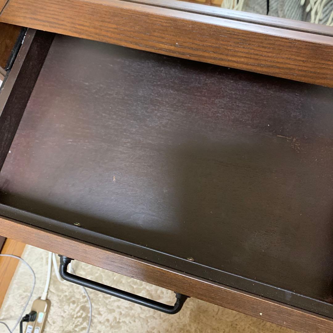 LOWYAドレッサーデスク