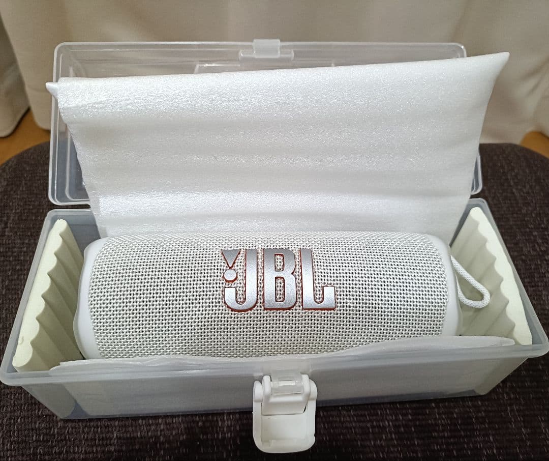 JBL Flip6 ホワイト ケース付き