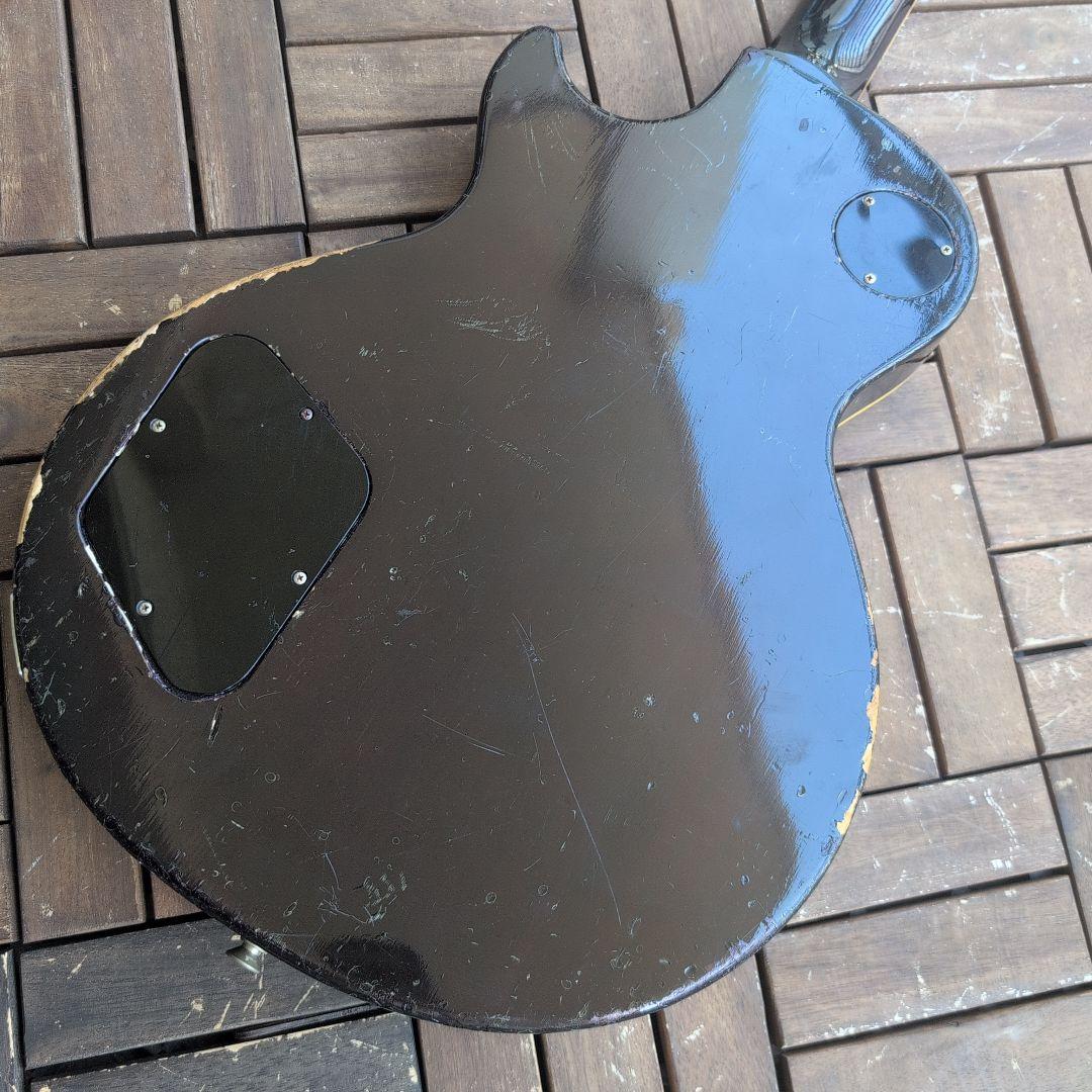 GRECO EG 77年 レスポール セミホローの虎目ボディ！