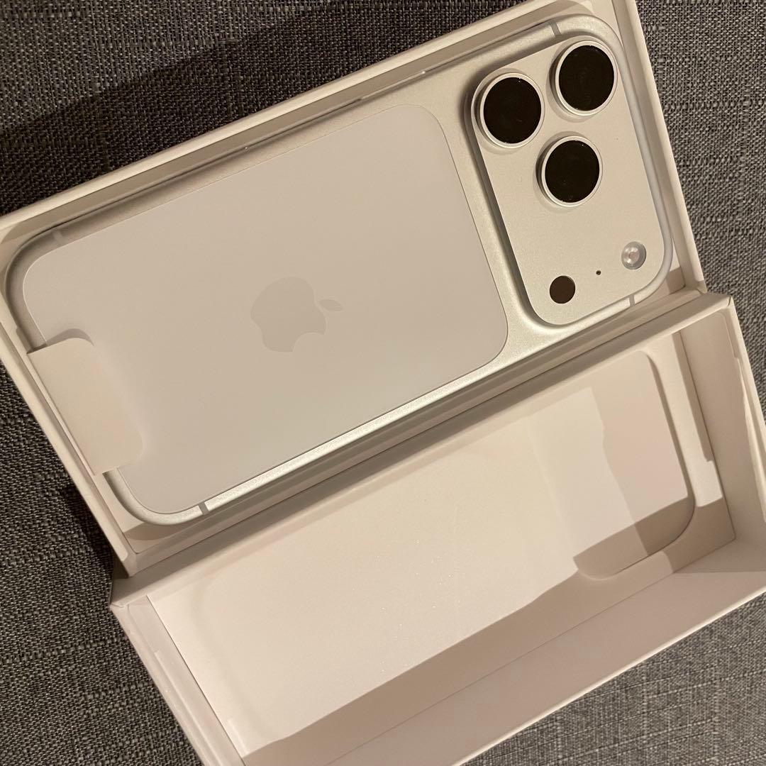 アップル iPhone17 Pro 256GB シルバー