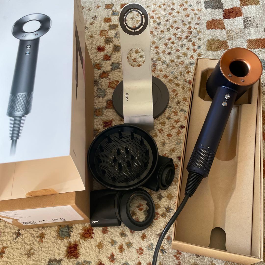 ダイソン dysonドライヤー hd08 スタンド付き