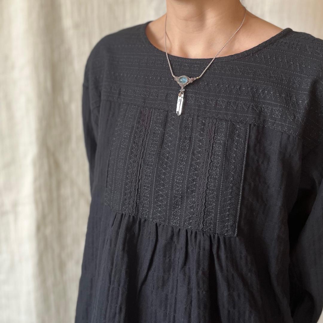 ヒマラヤ産クリスタル+アクアマリンのマクラメ編み 天然石ネックレス