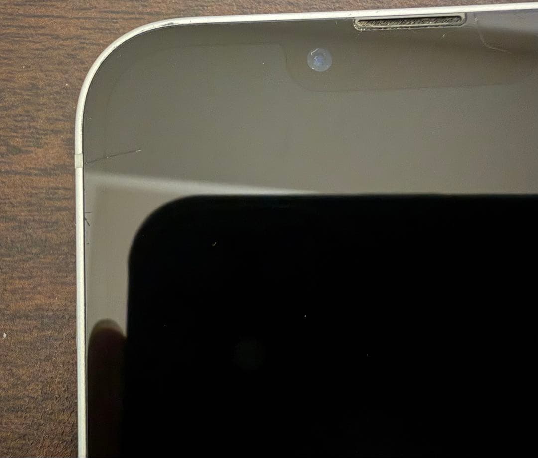 iPhone 13 本体　スターライト128GB