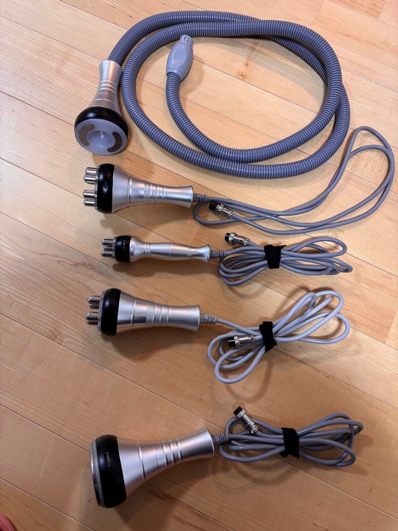 【1/20までお値下げ！】業務用40khzキャビテーション&ラジオ波 正規品