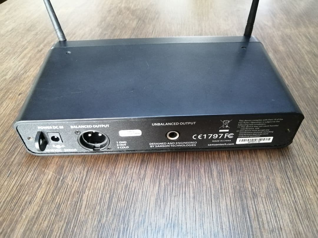 ワイヤレスマイクシステム SAMSON Concert88