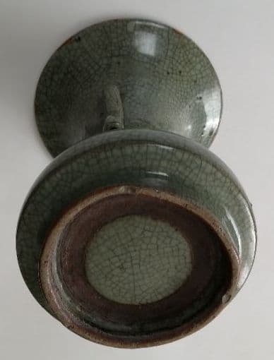 青磁　耳付花瓶