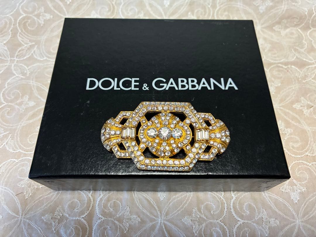 DOLCE & GABBANA ゴールドブローチ