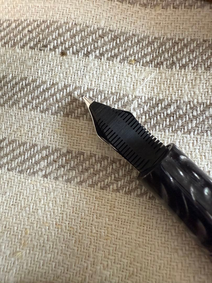 モンテグラッパ　万年筆限定品、龍と桜