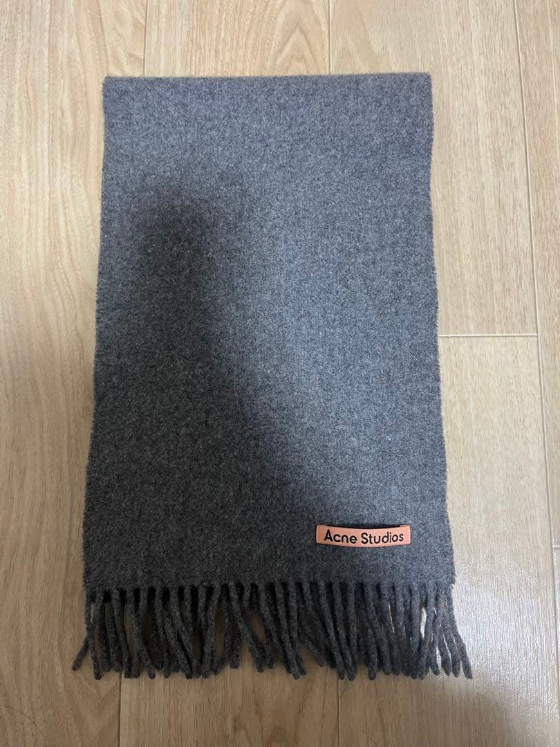 Acne Studios グレー　フリンジマフラー　ストール